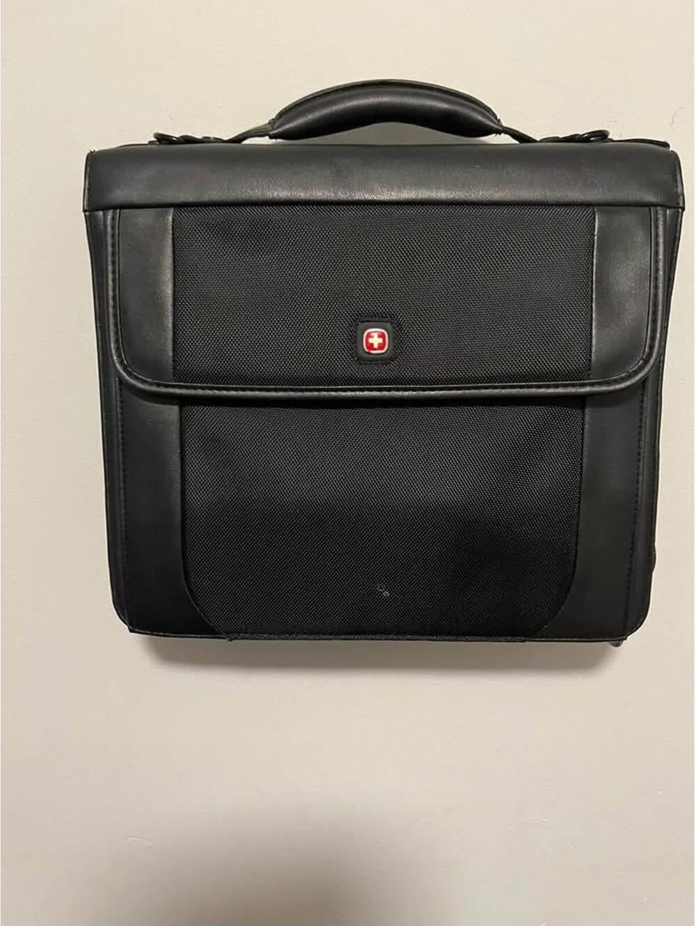Document folder and iPad carry case